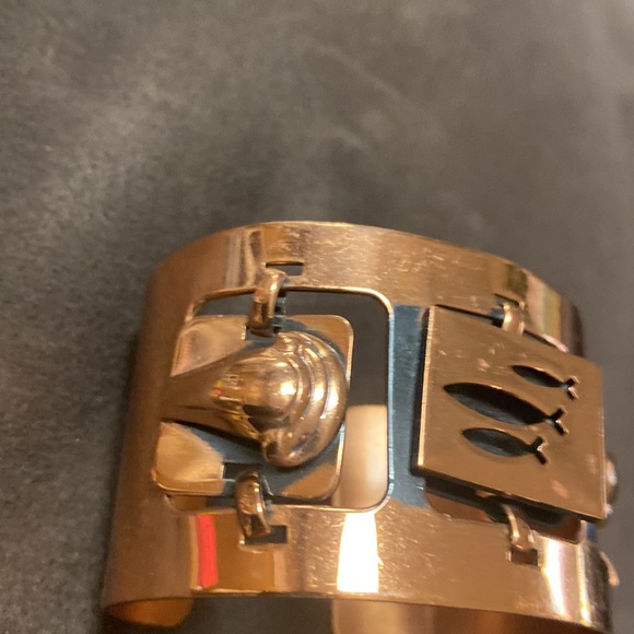 Vintage copper fish cuff bracelet - Picture 6 of 10